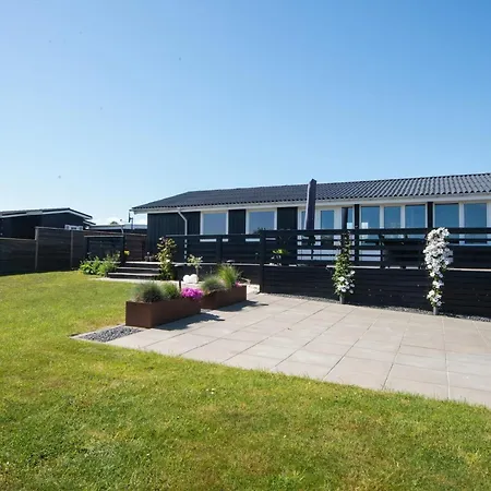 6 Person In Semesterbostad