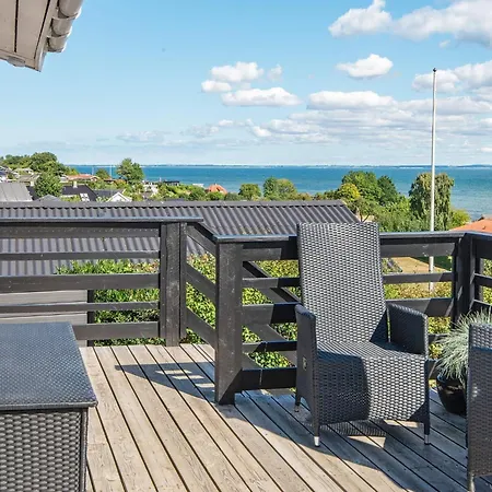 Semesterbostad 6 Person In *